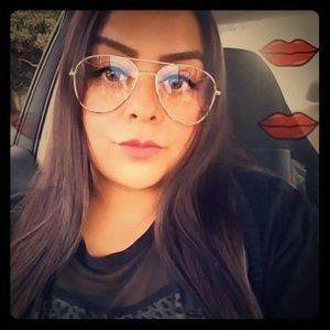 Meet your Posher, Lorena